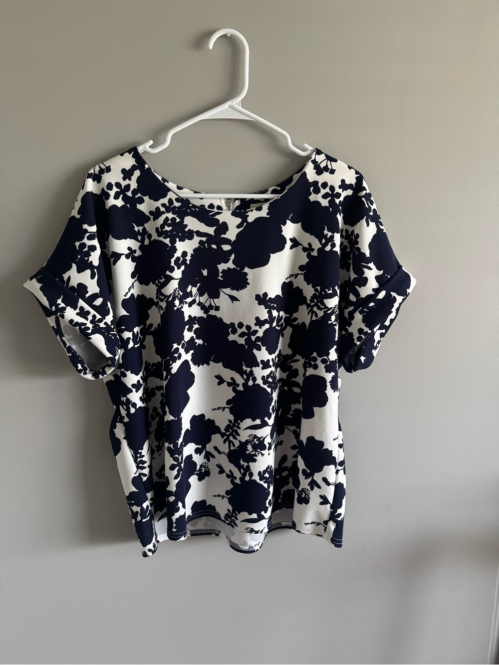 Melloday Navy & White Floral Short Sleeve Blouse